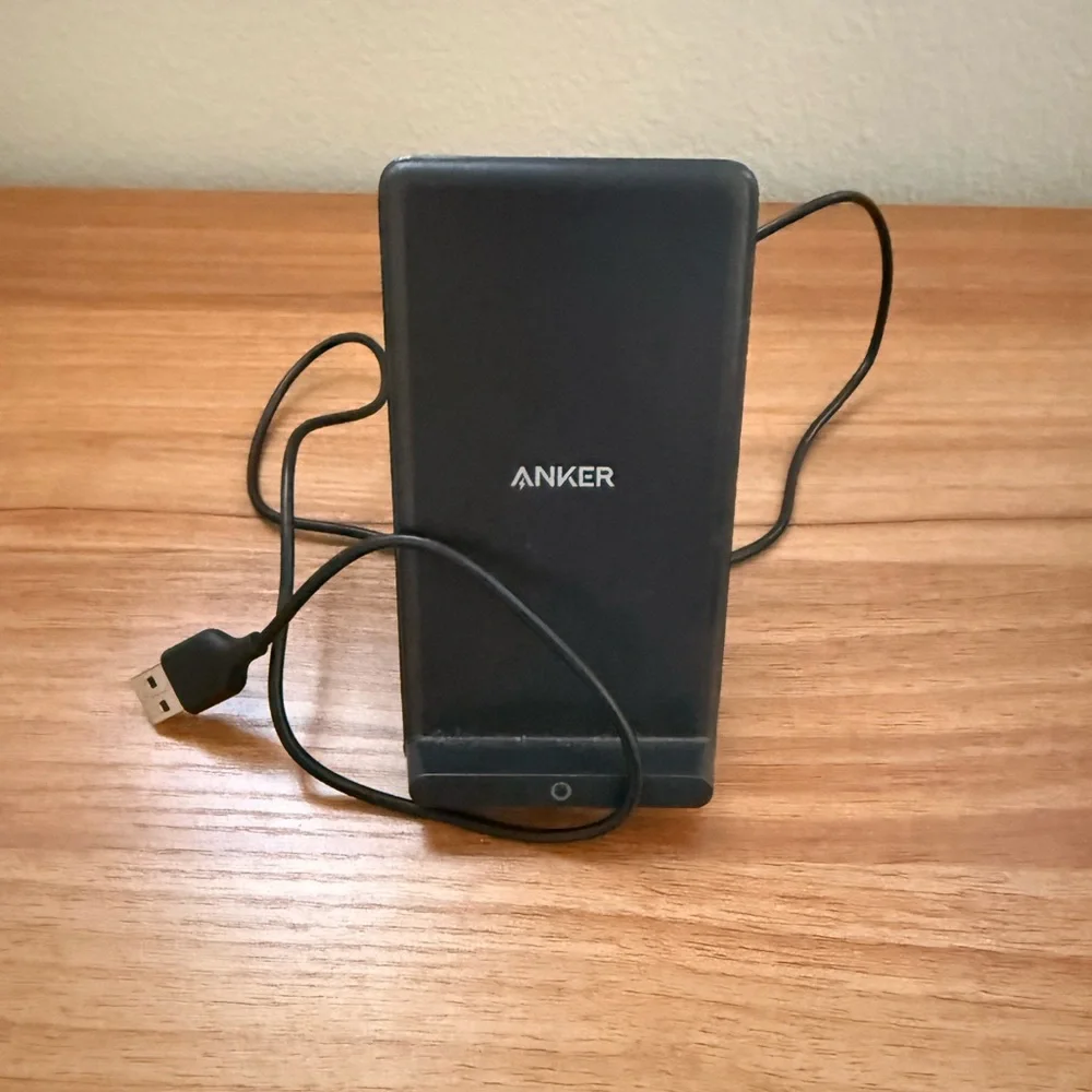 Anker Black Wireless Charger for Multiple Devices